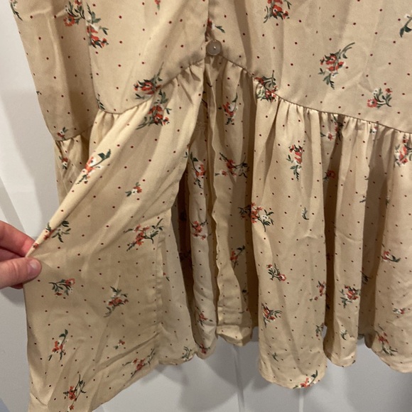 SuperFoxx Large button down midi floral and polka dots ECU - Picture 13 of 15